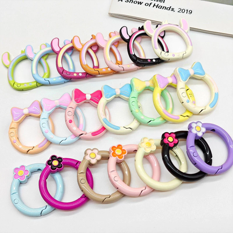 ลูกอม สีการ์ตูนพวงกุญแจหัวเข็มขัด ทําเอง โลหะผสมสังกะสี สี สีน้ํามันอุปกรณ์กลางแจ้งกระเป๋าแขวนจี้