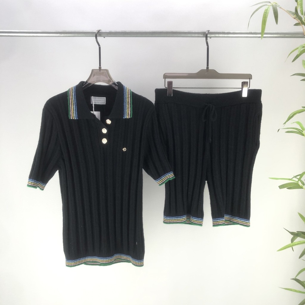 ชุดเสื้อโปโลถัก Casabla**nca คอปกพับแขนสั้น + กางเกงขาสั้นคอปกสีผสมสำหรับผู้ชายและผู้หญิง