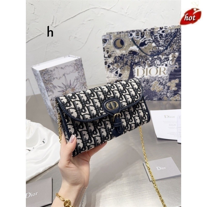 Ready Stock Crossbody Lady Shoulder Women Bag bag (พร้อมกระเป๋า Box Lady Bag Hand bag bag bag bag Wo