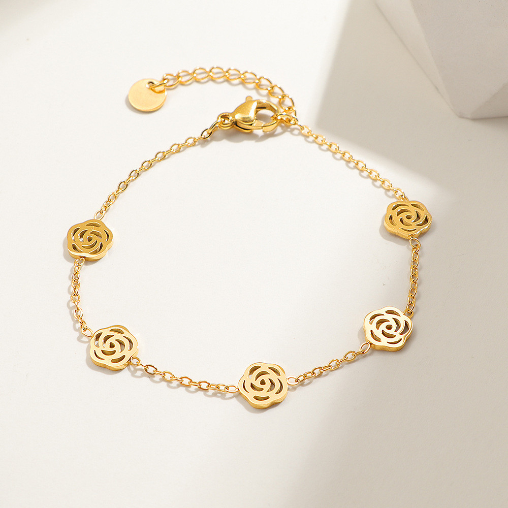 2026ins สไตล์ Camellia สร้อยคอไทเทเนียมเหล็ก Gold-Plated ผู้หญิง Rose สร้อยข้อมือแฟชั่น Simple Non-Fade เครื่องประดับ