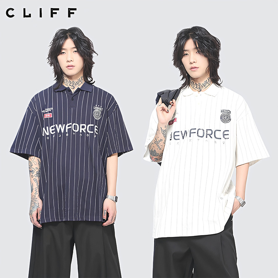 CLIFF เสื้อยืดผู้ชาย เสื้อลาย พิมพ์ลายตัวอักษร เนื้อผ้านุ่ม ใส่สบาย ทรงหลวม ระบายอากาศ เสื้อคอปก ชุดคู่รัก