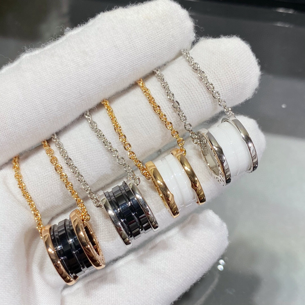 สร้อยคอเซรามิกสีแดงเล็กเวอร์ชันสูงสำหรับผู้หญิง ชุบทอง 18K ไม่ซีดจาง สายโซ่เอวคลาสสิกอเนกประสงค์