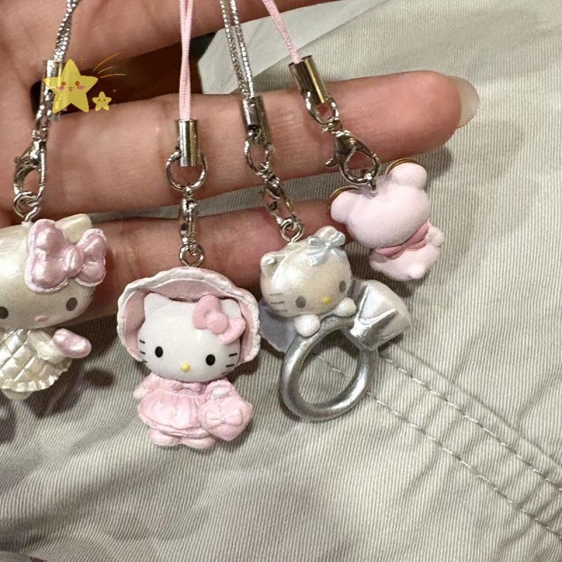 [JBTH] การ์ตูนน่ารัก Sanrio Hello Kitty พวงกุญแจกระเป๋าหูฟังจี้ Kawaii โทรศัพท์มือถือกระเป๋าถือแขวนเครื่องประดับของขวัญ [JB]