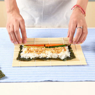 BLIVO ที่ม้วนซูชิ เสื่อม้วนซูชิแบบไม้ เครื่องมือโอนิกิริ ทำจากไม้ไผ่ Sushi Bamboo Roller