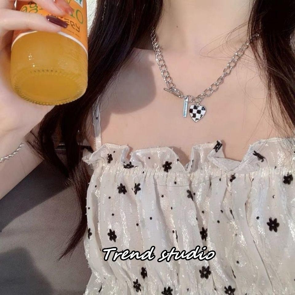 สร้อยคอเชื่อมแบบทันสมัย การผสมผสานระหว่างไม้กางเขนและเพทายสีดำและการออกแบบโซ่คู่เป็นที่นิยมมาก สร้อยคอแฟชั่นซีรีส์ - รูปที่ 4