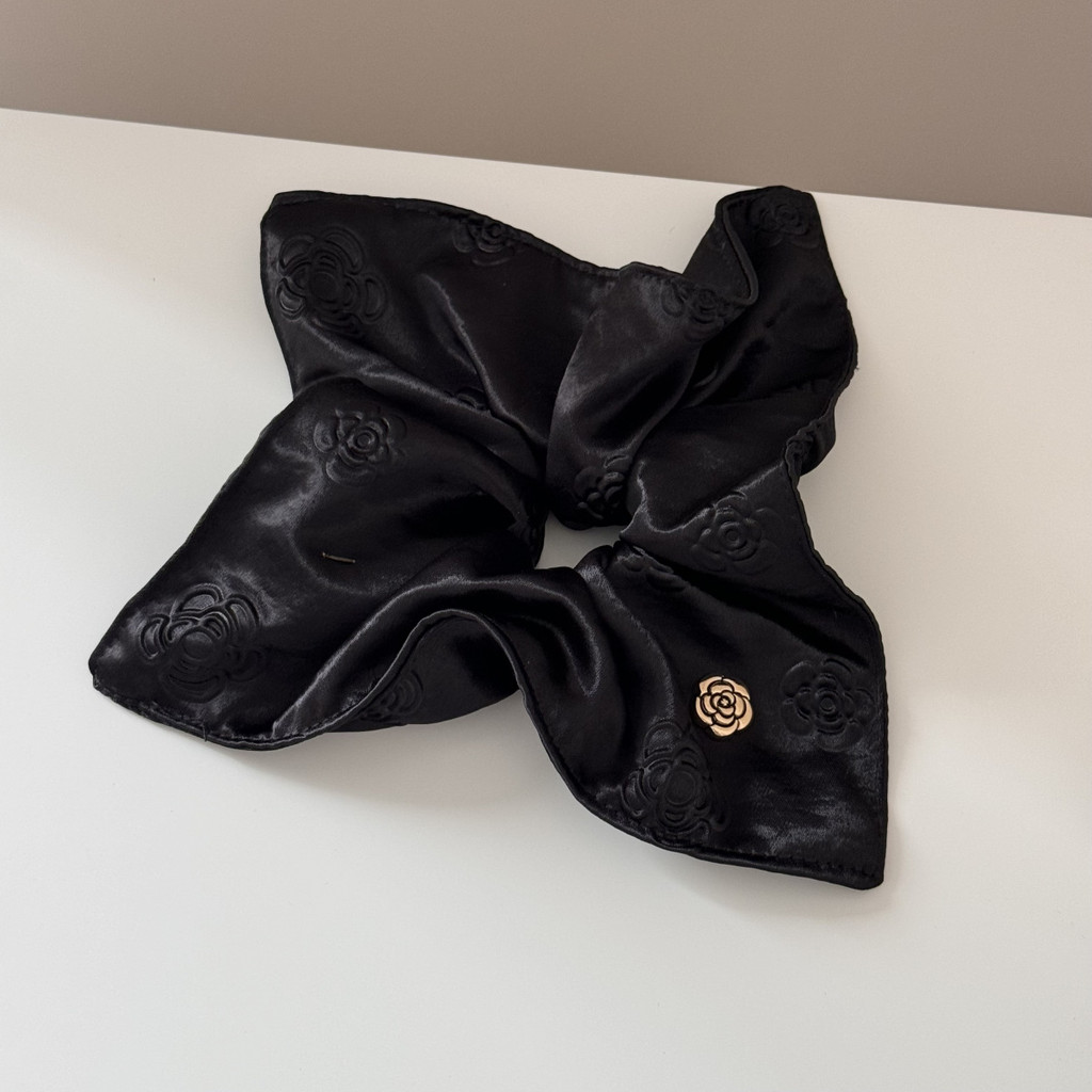Moouga/French Retro Rose Jacquard แหวนผมสไตล์ใหม่ซาติน High-End Square ขนาดใหญ่ Scrunchy Outing All-Match อุปกรณ์เสริมผม ราคา ถูกที่สุด ดีลบีเคเค แกลเลอรีภาพที่ 6