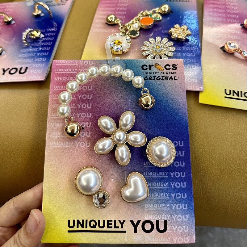 รองเท้า CHARMS✨สไตล์อัญมณีโลหะ&โซ่ ✨ชุดอุปกรณ์เสริมรองเท้า 5 ชิ้น✨ตกแต่งรองเท้า