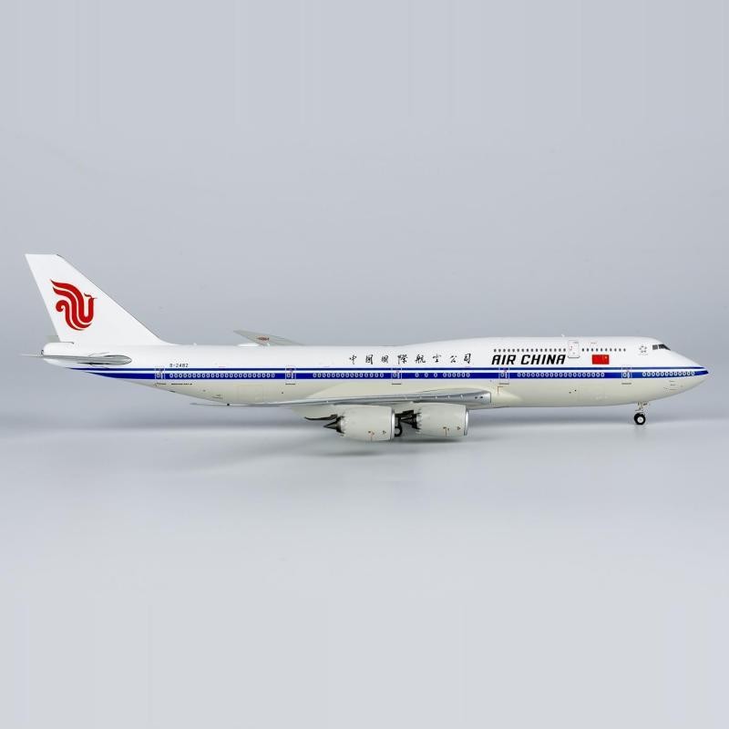 พร้อมสต็อก NG ยี่ห้อ 1: 400 China International Airlines B747-8i B-2482 โมเดลเครื่องบินโลหะผสม
