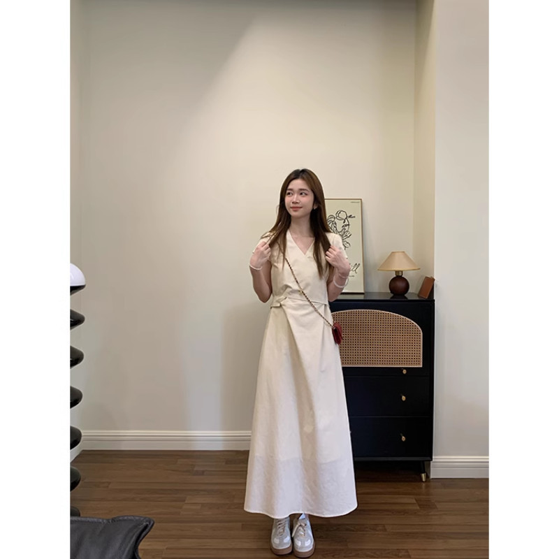 【S-L】เดรสยาวคอวี ทรงสวยเข้ารูป มีเชือกปรับเอว แขนสั้น สไตล์วินเทจเรียบหรู ใส่เที่ยว คาเฟ่