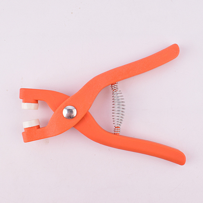 DEEE ชุดตอกพร้อมกระดุมแป๊ก DIY พร้อมคีมตาไก่ ขนาด 9.5 มม (50-100ชุด)  No-Sew สําหรับติดตั้งง่าย