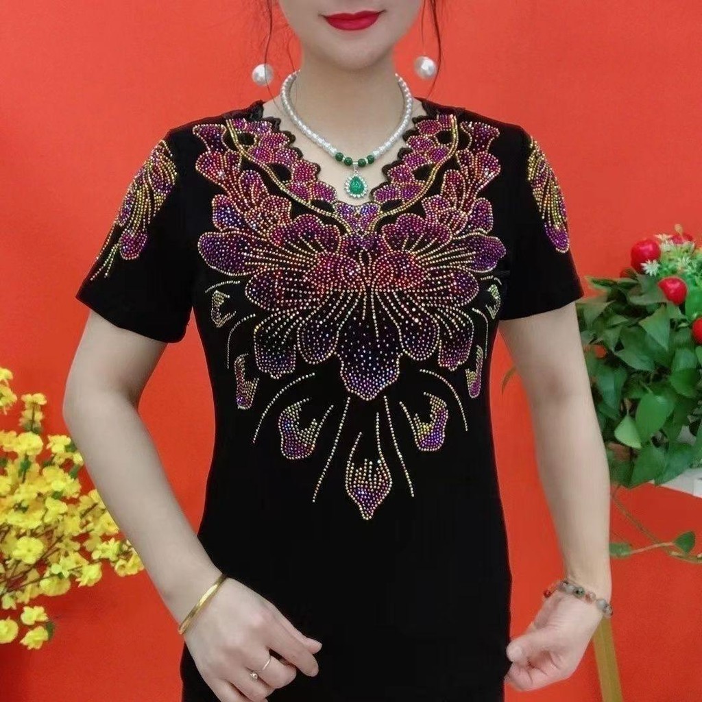 เสื้อยืดพิมพ์ลายเสื้อสวมหัวผู้หญิง