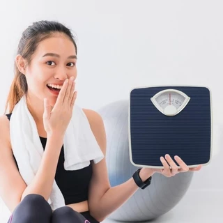 เครื่องชั่งน้ำหนัก แผ่นกันลื่นเครื่องชั่งน้ําหนัก 130KG เครื่องชั่งน้ําหนักเพื่อสุขภา รุ่น OTTO-02สีกรม เครื่องชั่ง