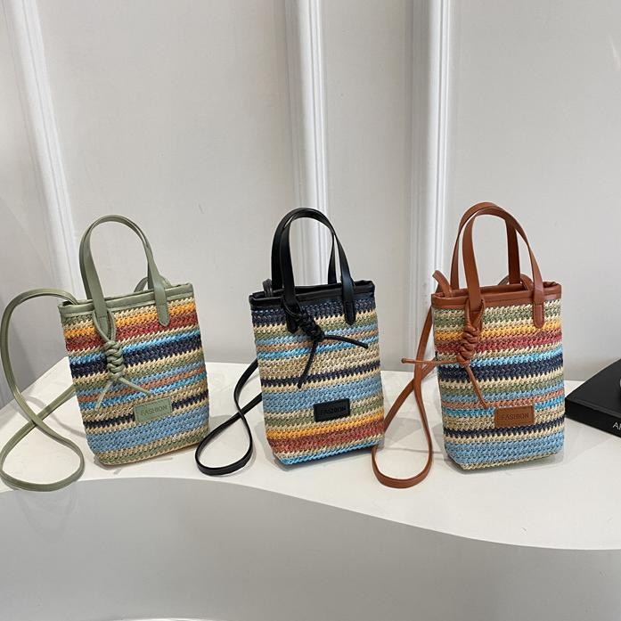 【พร้อมส่ง】Super bag กระเป๋าใส่โทรศัพท์มือถือสไตล์ย้อนยุคสำหรับผู้หญิง การสานฟางแบบเรียบง่าย