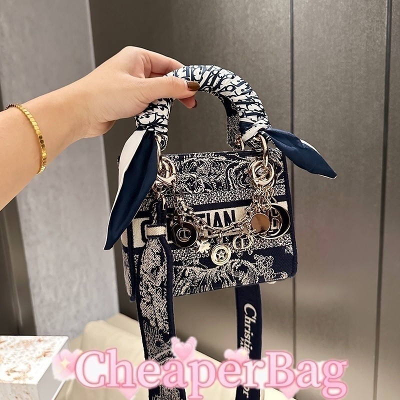 กล่อง) di*r (พร้อมกระเป๋าถือ mini lady dlite ruyi กระเป๋า diana ปัก