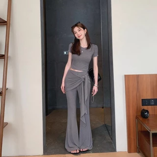 เสื้อครอปเอวลอย สีดำ แขนสั้น กางเกงเอวยางยืดขาม้า แต่งชายผ้ายาวพันรอบเอว ผ้าโพลิเอสเตอร์ เซ็ต2ชิ้น #2101