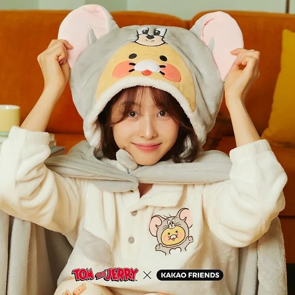 🧀พร้อมส่ง🐭TOM AND JERRY X KAKAO FRIENDS Wearable Blanket ผ้าห่มที่ชุนซิก+ฮู้ด