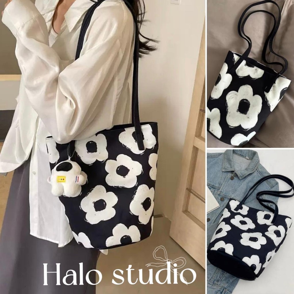 Halo studio พร้อมส่ง🔥กระเป๋าถือสำหรับนักเรียนในช่วงฤดูร้อนที่มีความจุขนาดใหญ่พร้อมภาพเขียนสีน้ำมันดอกไม้