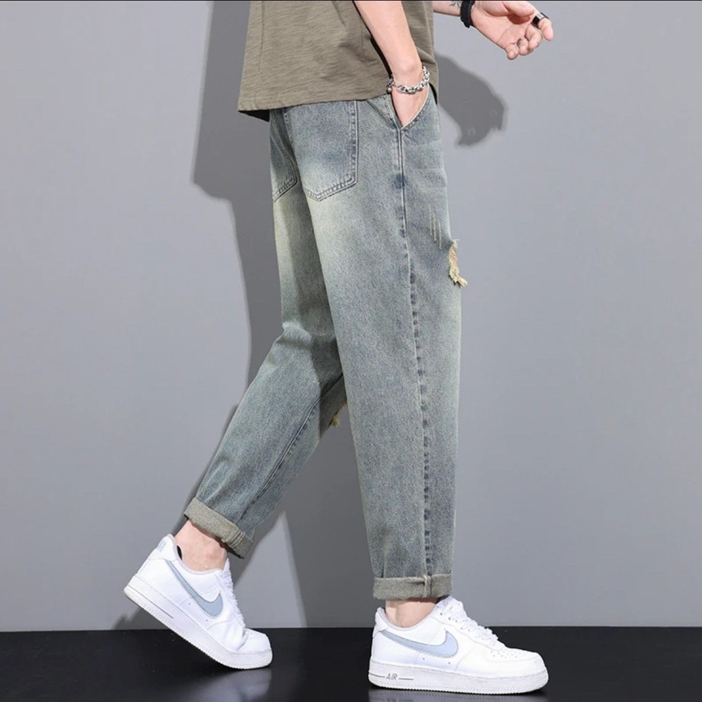 ยีนส์ขาสั้นผู้ชายแบบหลวมๆ สำหรับฤดูร้อน มีรู แฟชั่นใหม่ ขาตรงบาง ใช้งานได้หลากหลาย - รูปที่ 2