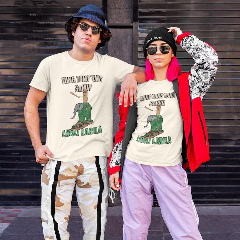 🍈HOT Tralalero TRALALA  meme เสื้อยืดสําหรับผู้ชายและผู้หญิง Shark Meme เสื้อยืด อิตาเลี่ยน Brainrot