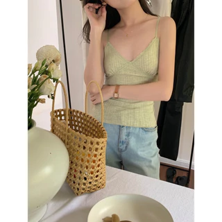 LYA เสื้อกล้ามฤดูร้อน สีหลากหลาย น่ารัก และเซ็กซี่ สไตล์สาวฮอต มีซับในและสามารถสวมใส่นอกได้ ดีไซน์ลูกไม้ลายหลุม เสื้อกั๊กอเนกประสงค์ มาใหม่