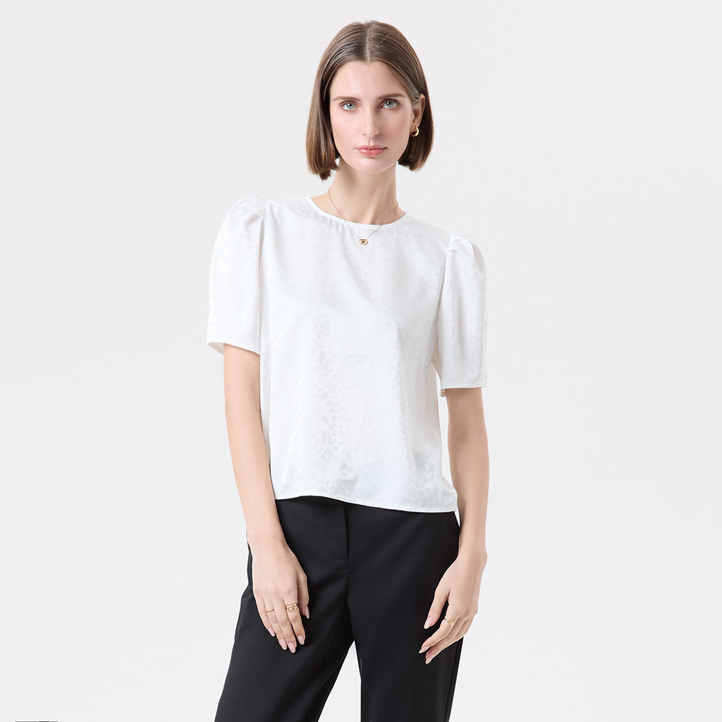 ESPADA เสื้อเบลาส์แขนสั้น ผ้าแจ็คการ์ด ผู้หญิง สีออฟไวท์ | Jacquard Blouses Short Sleeve | 01105