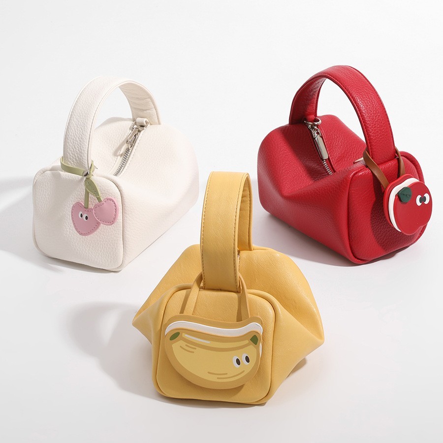 กระเป๋า2025ฮิต+หมอนกล้วยปลาปักเป้า สไตล์น่ารัก+ถือ+สะพายข้าง กระเป๋าอาหารมัลติสไตล์