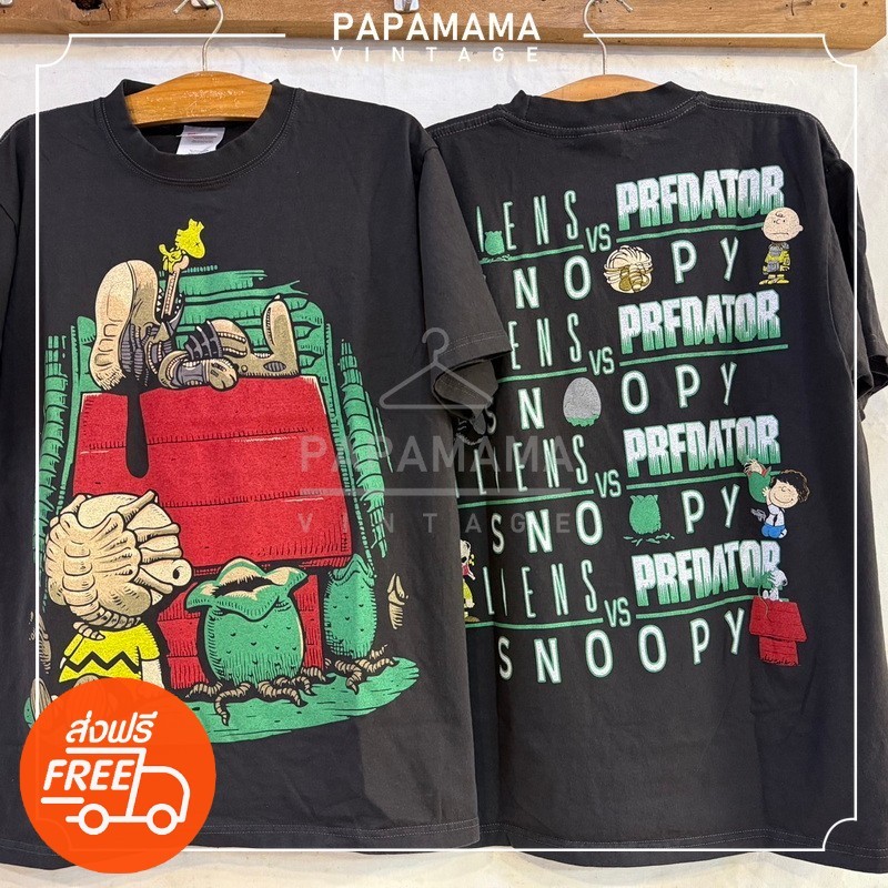 [ SNOOPY X ALIEN ] VS PREDATOR Parody Cartoon tag HANES USA เสื้อวินเทจ เสื้อการ์ตูน ตลก papamama vintage shirt