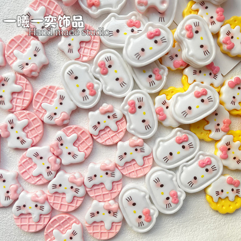 [100 ชิ้นในสต็อก] อุปกรณ์เรซินคุกกี้ช็อกโกแลตนม แมวคิตตี้ DIY กาวครีม เคสโทรศัพท์ กิ๊บติดผม หมวก ถุงมือ เครื่องประดับ ราคา ถูกที่สุด ดีลบีเคเค แกลเลอรีภาพที่ 3