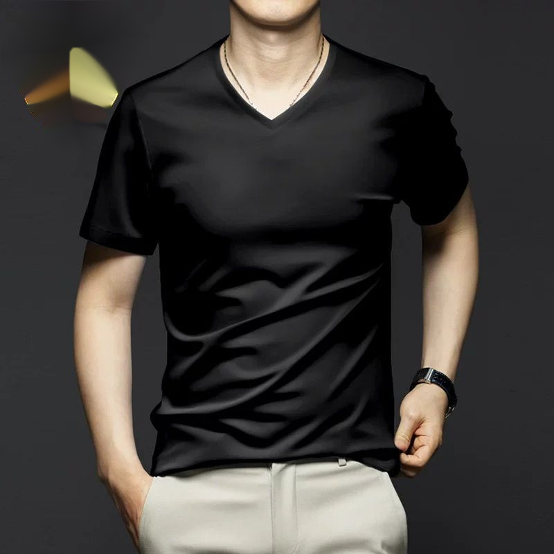 2025 ฤดูร้อนใหม่ เสื้อยืดผู้ชายทรงเข้ารูป ผ้าไหมน้ำแข็ง คอวี สีขาว เสื้อยืดแขนสั้นทันสมัย