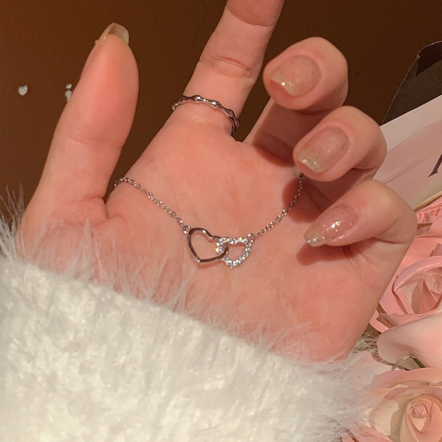 แฟชั่นสร้อยคอหัวใจคู่สุภาพสตรีของขวัญวันวาเลนไทน์แฟนของขวัญเพทายจี้ผู้หญิงเงาหัวใจคู่