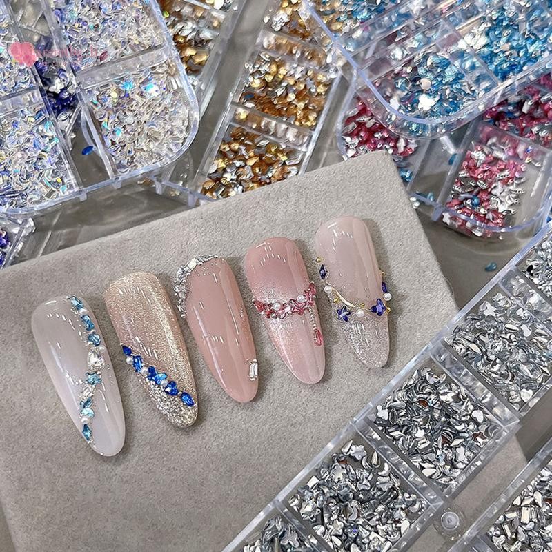 RENBG 12 กริด/กล่องแบนกลับ Alien Shape Nail Art Rhinestones แก้วคริสตัลสําหรับ Diy ตกแต่งเล็บ TH