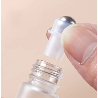 ขวดลูกกลิ้งน้ำหอม ขนาดพกพา 10ml ฝาลายไม้ ดีไซน์มินิมอล ขวดแก้วฝ้าเกรดพรีเมียม ราคาถูก ใช้งานง่าย
