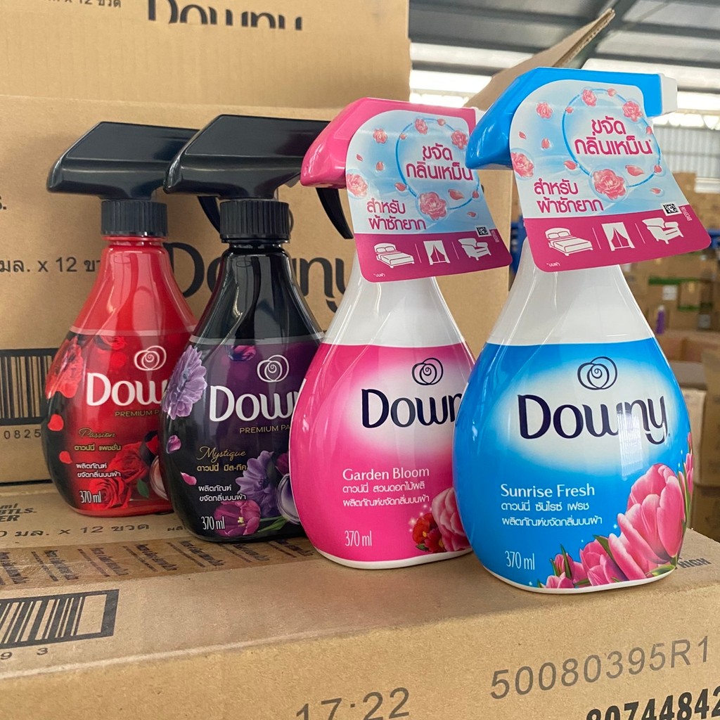 momo_stock Downy ดาวน์นี่ สเปรย์ฉีดผ้าหอม 370 ml. 1 ขวด