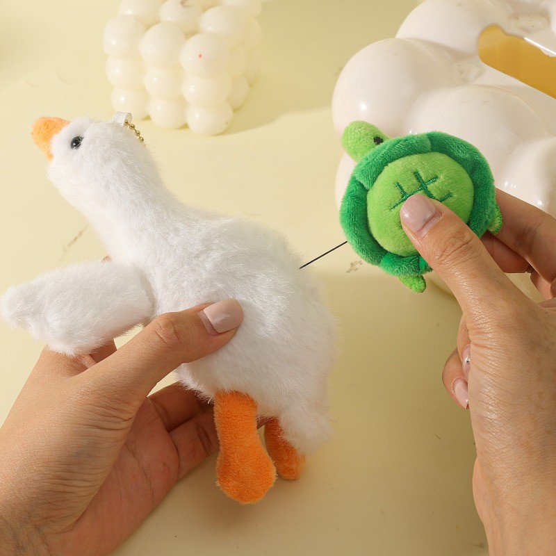 [ แฟชั่น ]พวงกุญแจตุ๊กตาเป็ดน้อยน่ารัก-ของขวัญวันเกิดเพื่อน-การ์ตูนดึงตุ๊กตาที่เก็บกุญแจ-แฟชั่น,สร้างสรรค์, น่ารัก-กระเป๋า,รถพวงกุญแจแขวนอุปก - รูปที่ 6