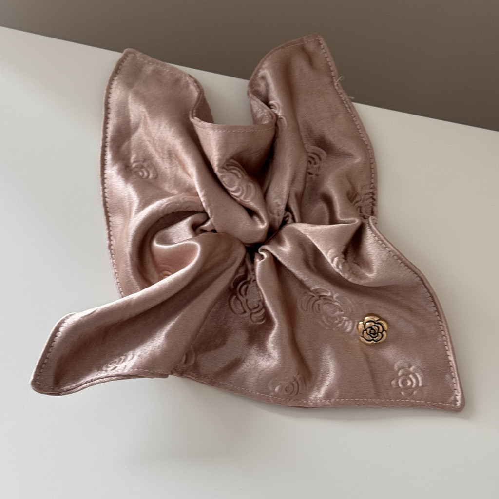 Moouga/French Retro Rose Jacquard แหวนผมสไตล์ใหม่ซาติน High-End Square ขนาดใหญ่ Scrunchy Outing All-Match อุปกรณ์เสริมผม ราคา ถูกที่สุด ดีลบีเคเค แกลเลอรีภาพที่ 7