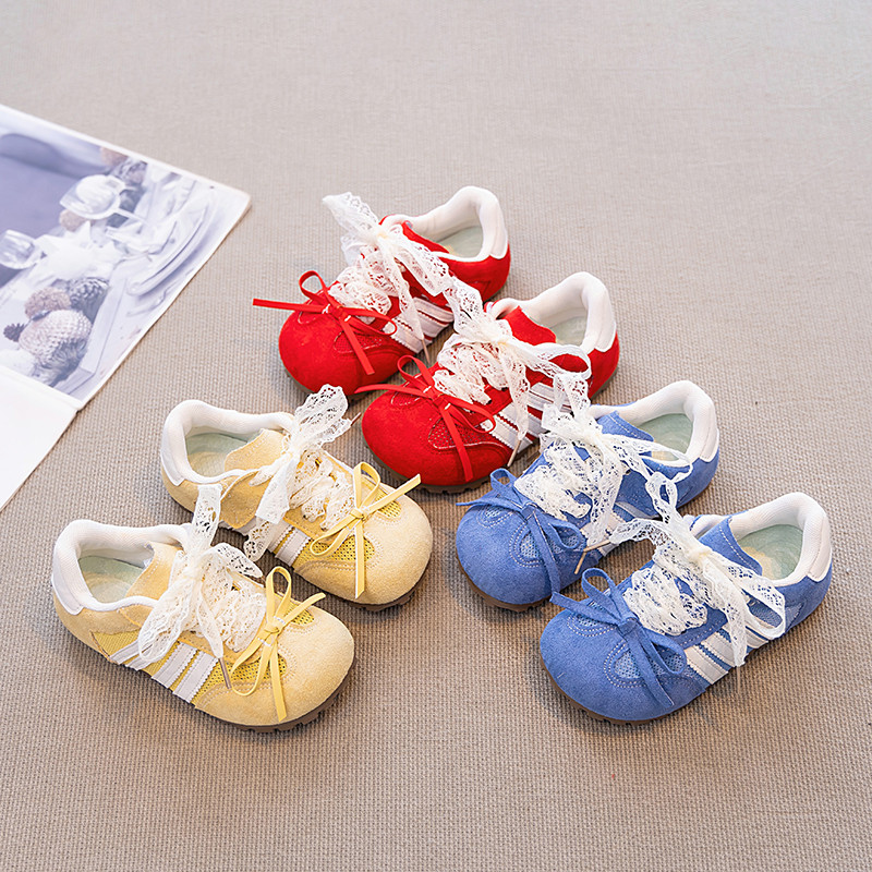 สาวกีฬารองเท้าลูกไม้ Bows เด็กรองเท้าเจ้าหญิงรอบ Toes Soft Sole 2025 ใหม่แฟชั่นเด็กรองเท้าแบนลายสบาย