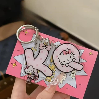 Kawaii Hello Kitty คู่การ์ตูนอะคริลิคพวงกุญแจอะนิเมะ 26 ตัวอักษรสร้างสรรค์เด็กผู้หญิงกระเป๋านักเรียนจี้แขวนตกแต่ง