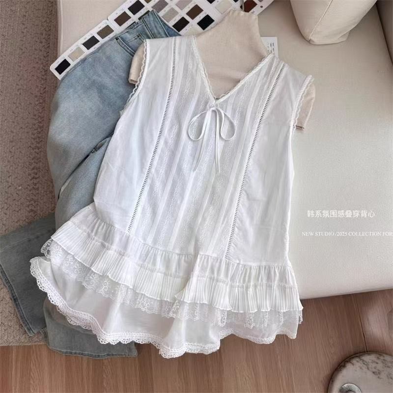 สไตล์เกาหลีผู้หญิงฤดูร้อนแขนกุดลูกไม้สีขาวนัวเนียจีบมินิเดรสพร้อมสต็อกใหม่