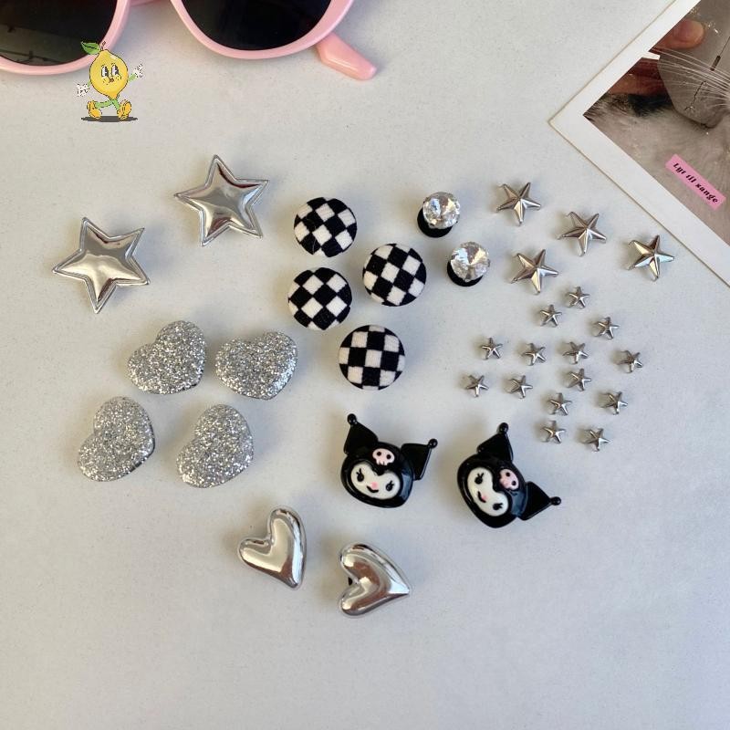 [mozh] 1เซ็ตสีดําและสีขาวธีมสาวผู้หญิงรองเท้าแตะอุปกรณ์เสริมรองเท้าCharmsหัวเข็มขัดชุดรองเท้าหลุมรองเท้าแตะตกแต่ง [TH] - รูปที่ 3