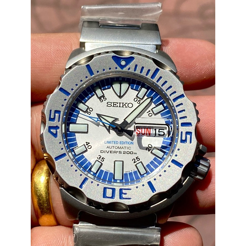 ข้อมือ Seiko Snow Monster Limited Edition Men's Watch SKZ331K1