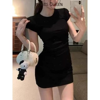 MOSESQUEEN แฟชั่นสาวร้อนเซ็กซี่ชุดสลิม 2025 ฤดูร้อนใหม่กระโปรงสะโพกต่อต้านริ้วรอยกระชับสัดส่วน #63080