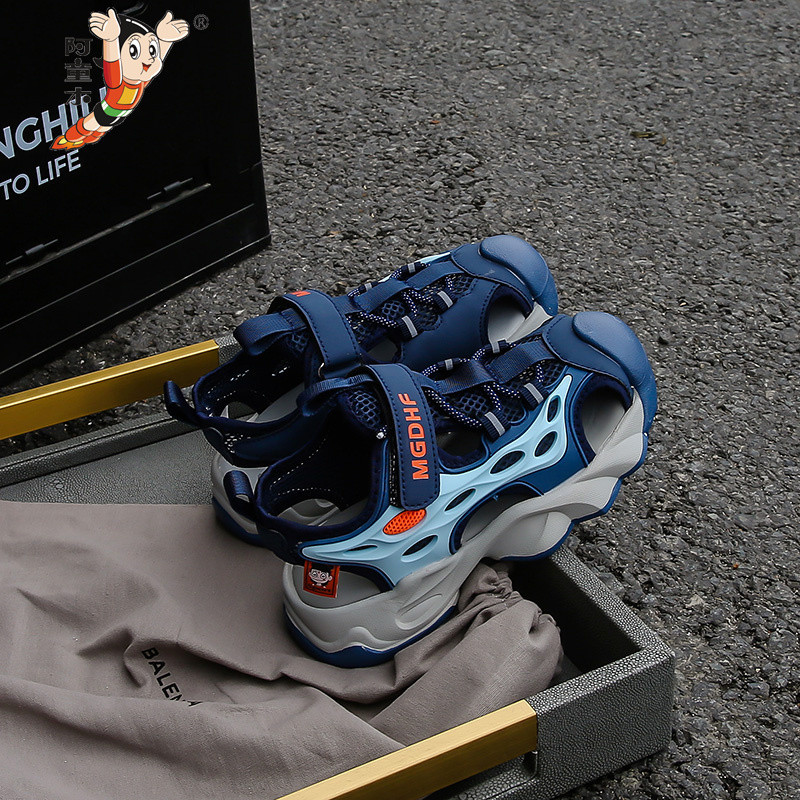 เปิดตัวผลิตภัณฑ์ใหม่ 25-06 ผมตรง Astro Boy ไม้สไตล์ใหม่ฤดูร้อนรองเท้าตาข่ายระบายอากาศรองเท้าแตะ Soft