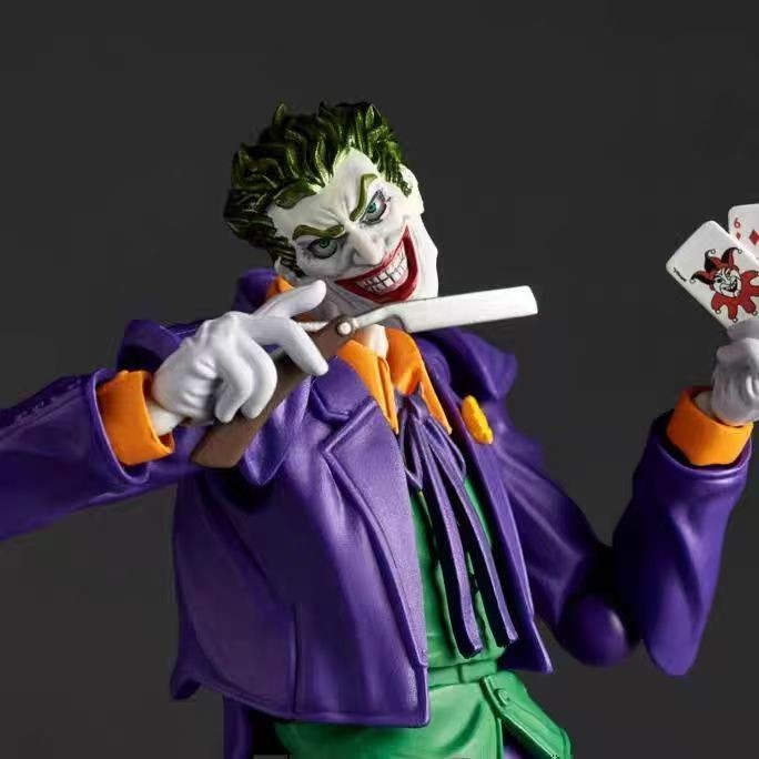 ของเล่น Revoltech Jocker คอลเลกชัน 16 ซม.Jocker Action Figure ของเล่นคอลเลกชัน