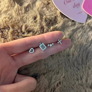 ผู้หญิงน่ารักข้ามสุนัข Earbone ต่างหู Rhinestone Key Heart