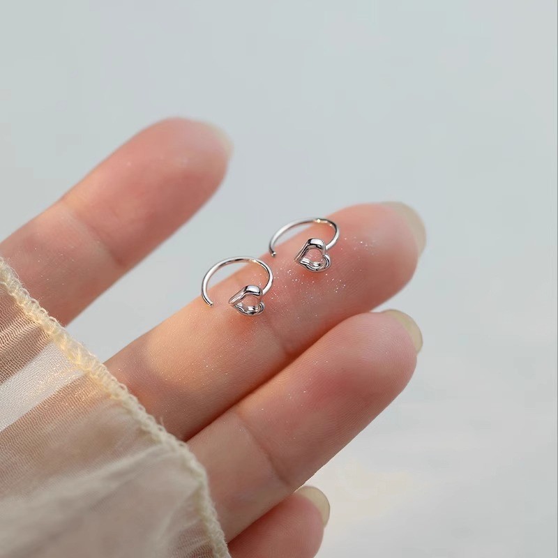 925 เงินหัวใจต่างหูผู้หญิงระดับไฮเอนด์ออกแบบเรียบง่ายสำหรับการขายส่งและของขวัญ - รูปที่ 5