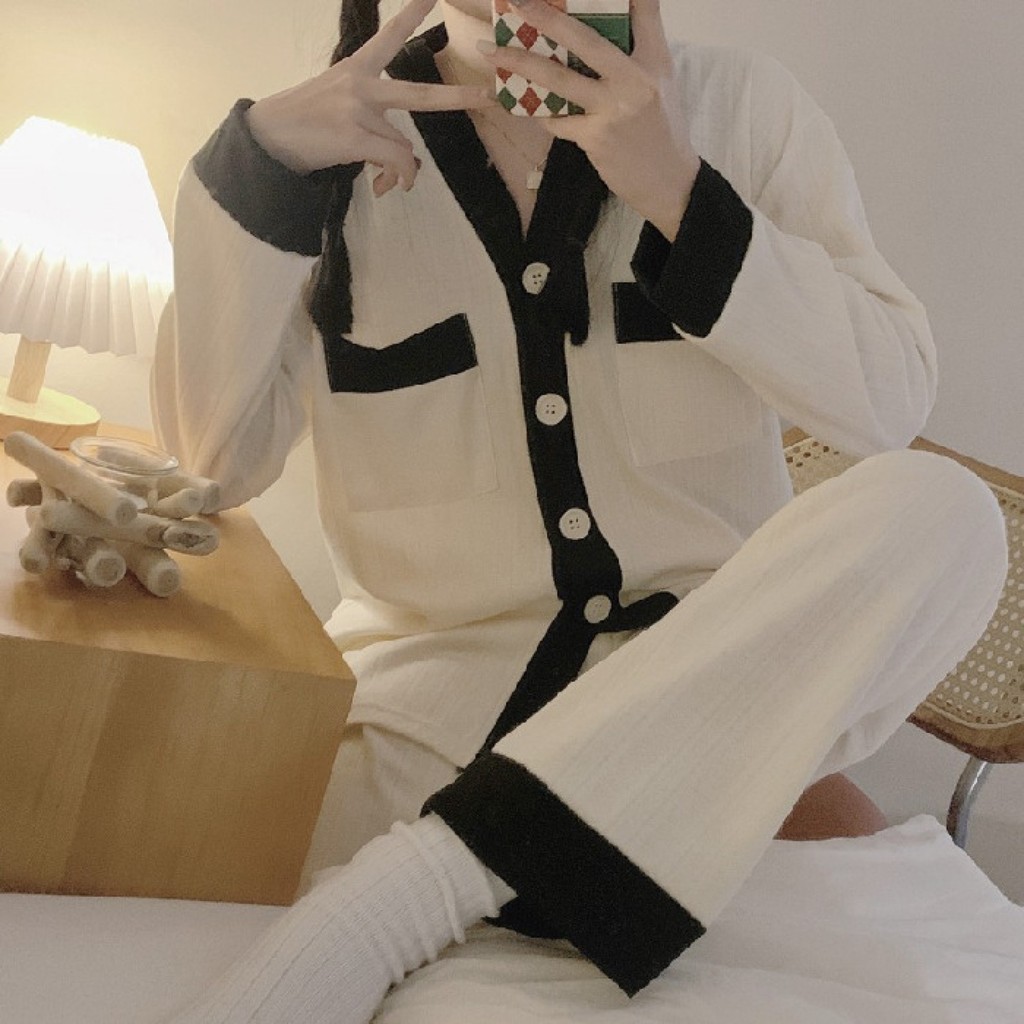 697690912675 รองเท้าโลก XXL 2025