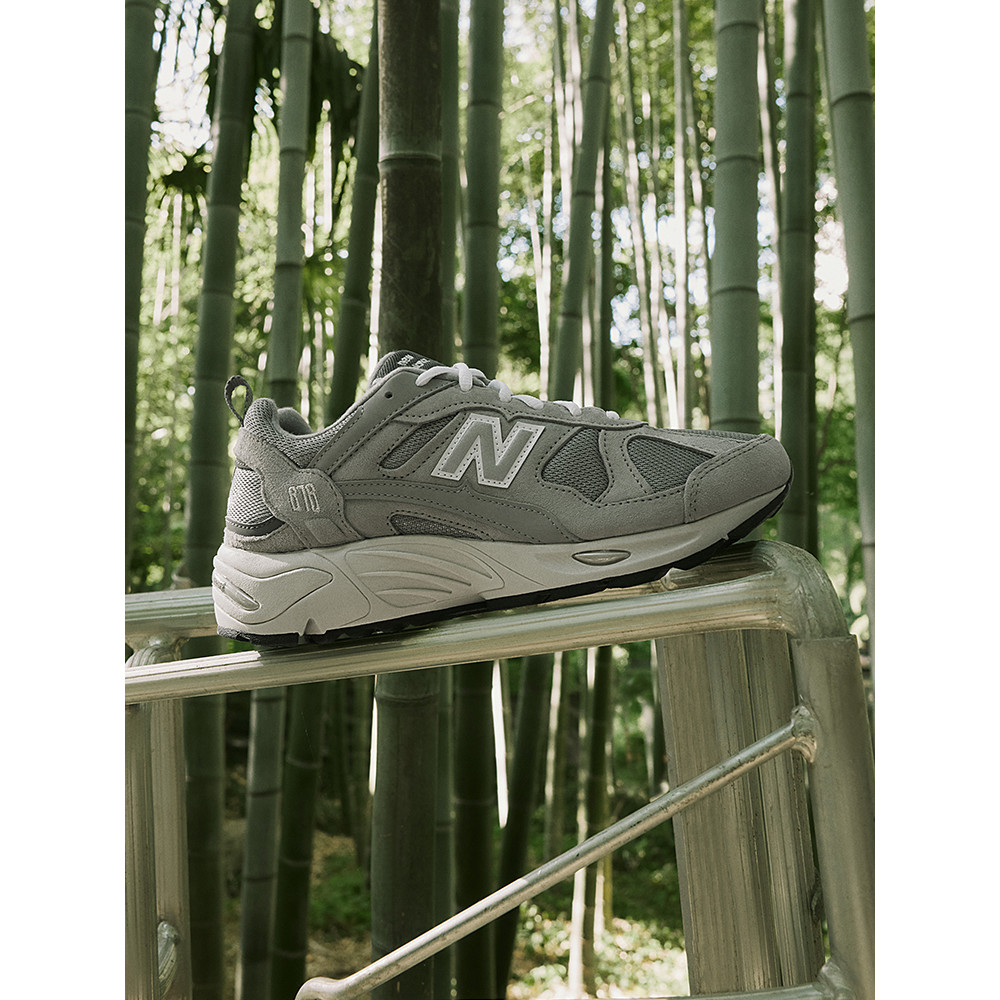 NEW BALANCE ชายหญิงคู่ย้อนยุคบรรพบุรุษสีเทากีฬารองเท้าคุณพ่อ cm878mc1