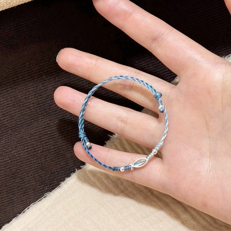 สร้อยข้อมือปลาเชือกสีฟ้าที่ละเอียดอ่อนสําหรับผู้หญิง