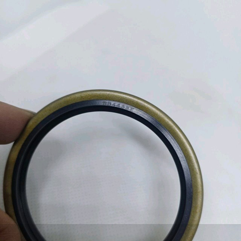 BB4433E BD4433 ซีลน้ํามันล้อหลังด้านใน 90310-58002/- T0008