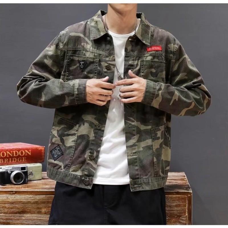 2025 เสื้อแจ็คเก็ตยีนส์ลายพรางสไตล์เรโทรอเมริกันสำหรับผู้ชายและผู้หญิงใหม่ในฤดูใบไม้ผลิ - รูปที่ 2